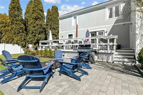 391 Valley Road Middletown RI 02842