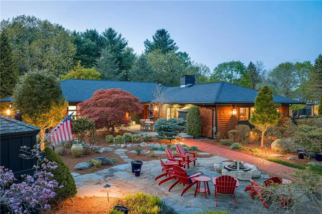 77 Janice Road Warwick RI 02886