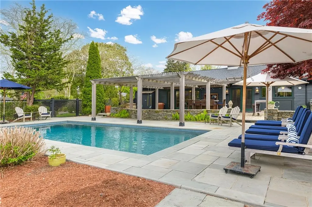 77 Janice Road Warwick RI 02886