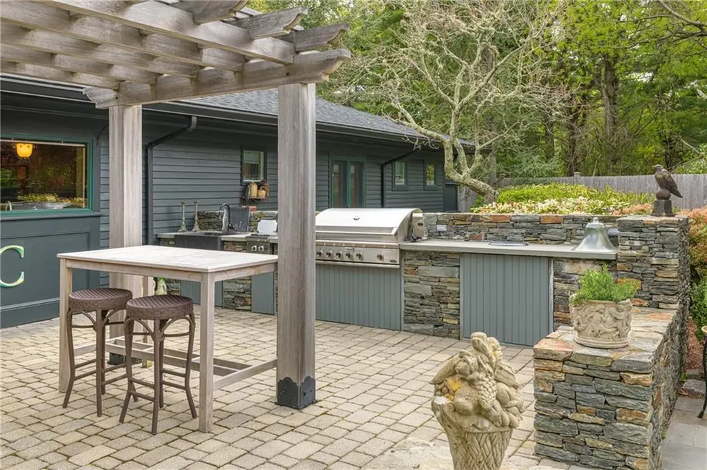 77 Janice Road Warwick RI 02886