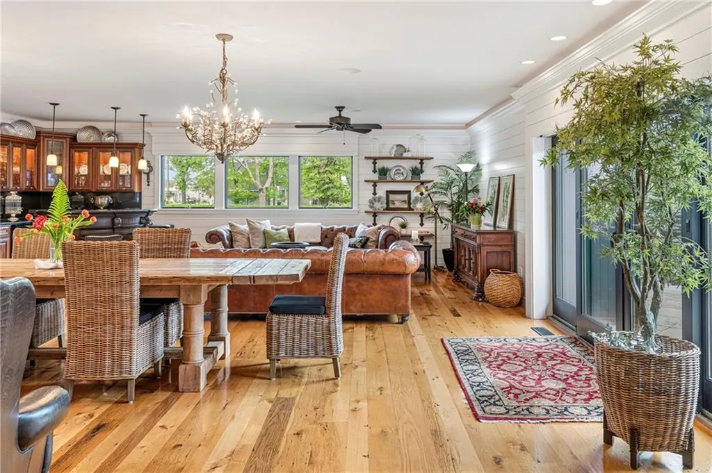 77 Janice Road Warwick RI 02886