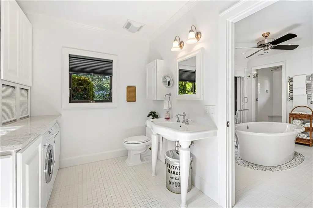77 Janice Road Warwick RI 02886