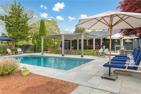77 Janice Road Warwick RI 02886