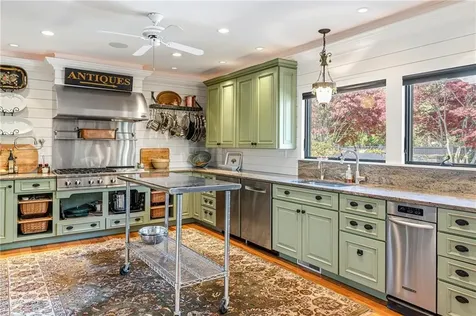77 Janice Road Warwick RI 02886