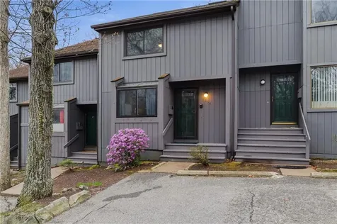 7 Wake Robin Road Lincoln RI 02864