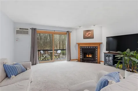 7 Wake Robin Road Lincoln RI 02864