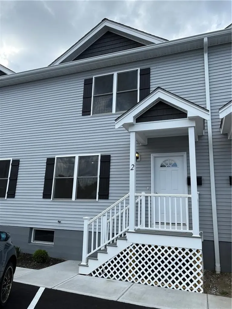 184 Avenue C Woonsocket RI 02895