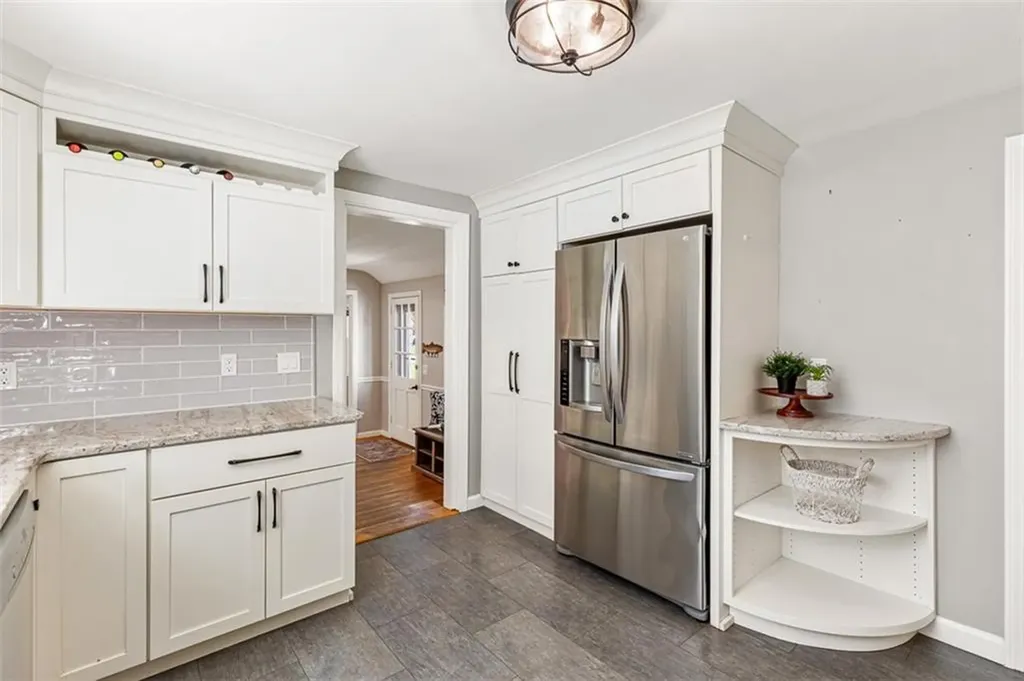 6 Jenks Garden Lane Barrington RI 02806