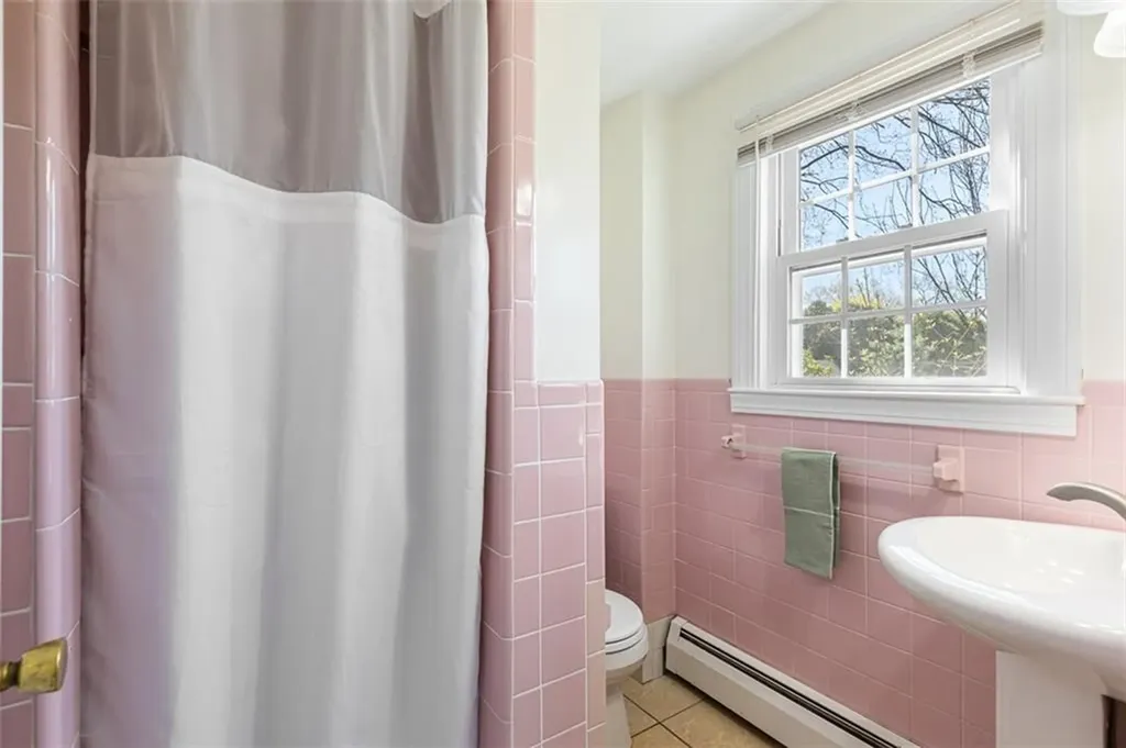 6 Jenks Garden Lane Barrington RI 02806
