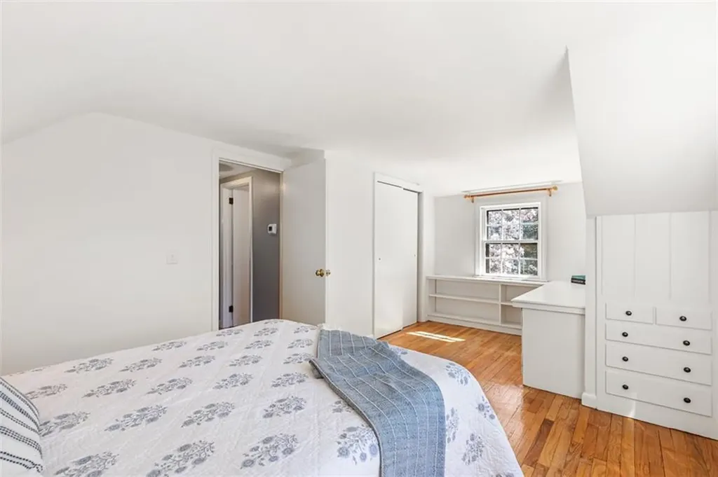 6 Jenks Garden Lane Barrington RI 02806