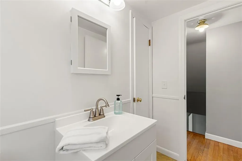 6 Jenks Garden Lane Barrington RI 02806