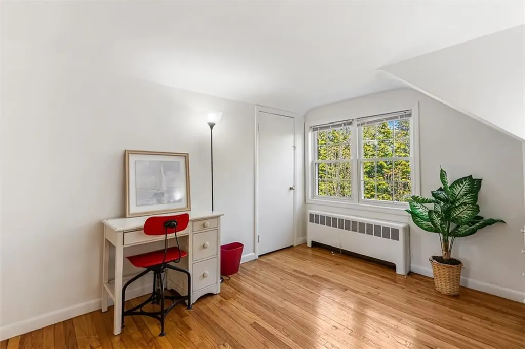 6 Jenks Garden Lane Barrington RI 02806