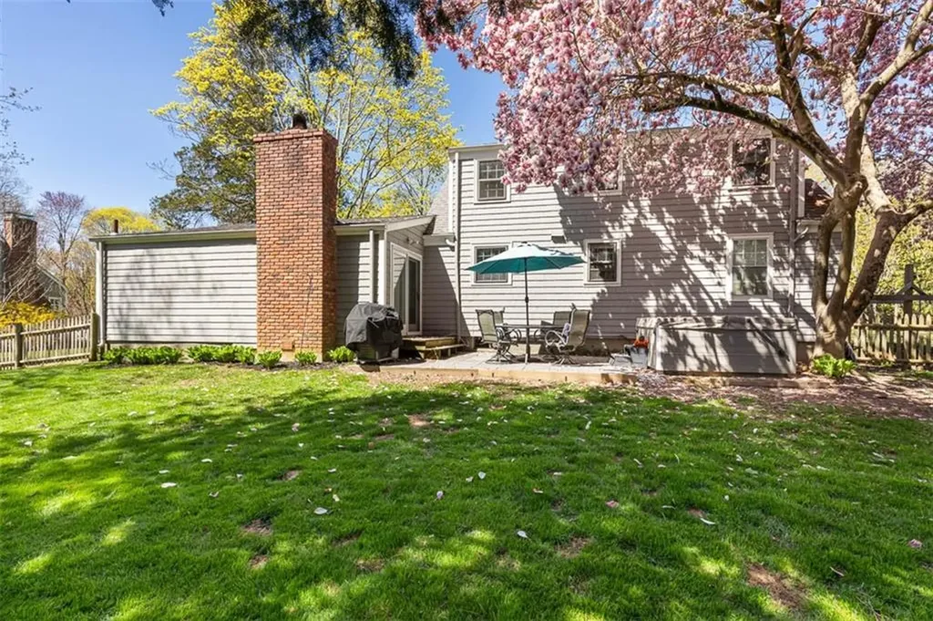 6 Jenks Garden Lane Barrington RI 02806
