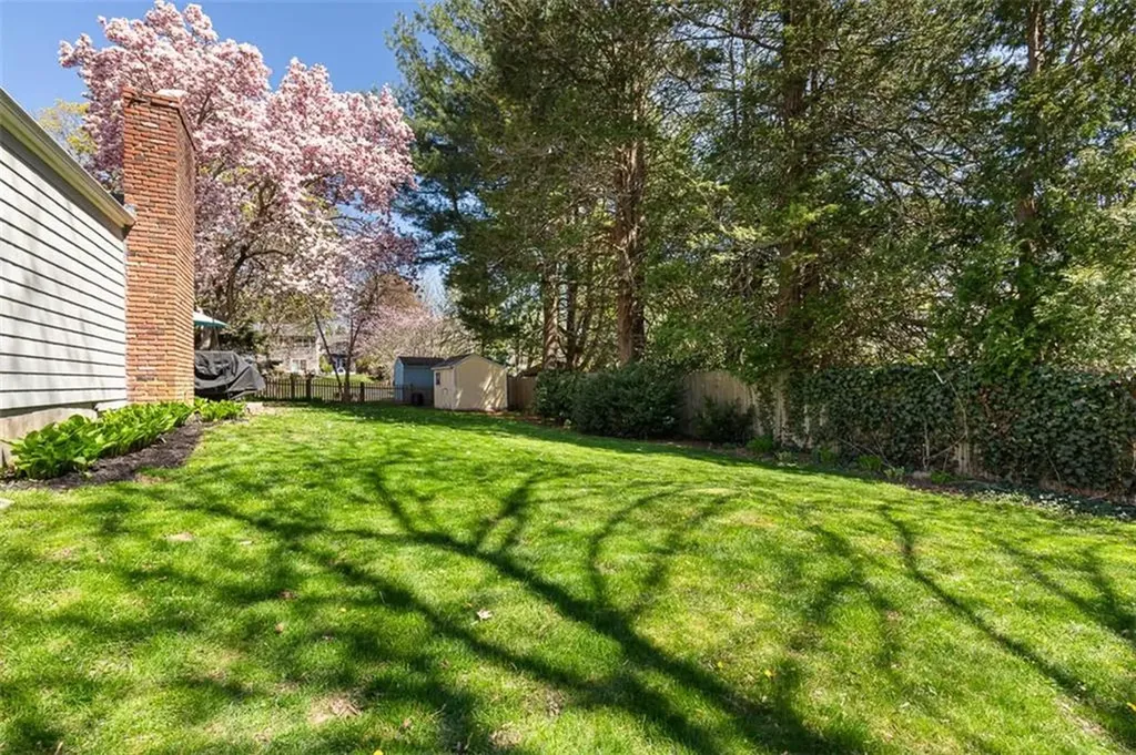 6 Jenks Garden Lane Barrington RI 02806