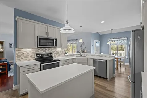 17 Blackwells Landing Brooklyn CT 06234