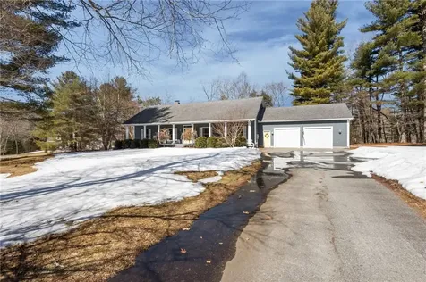 17 Blackwells Landing Brooklyn CT 06234