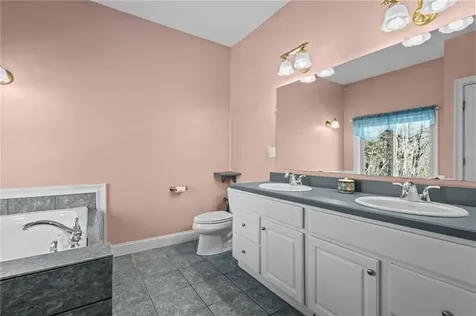 17 Blackwells Landing Brooklyn CT 06234