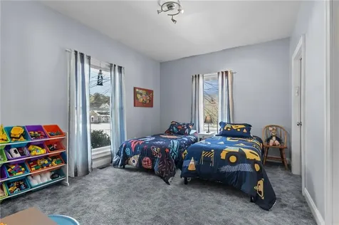 17 Blackwells Landing Brooklyn CT 06234