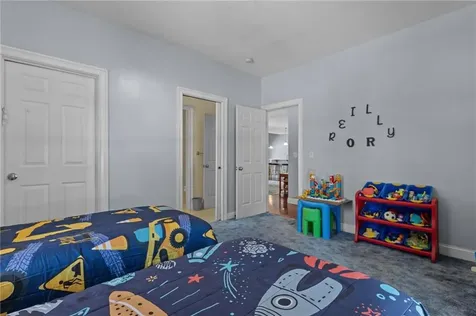 17 Blackwells Landing Brooklyn CT 06234
