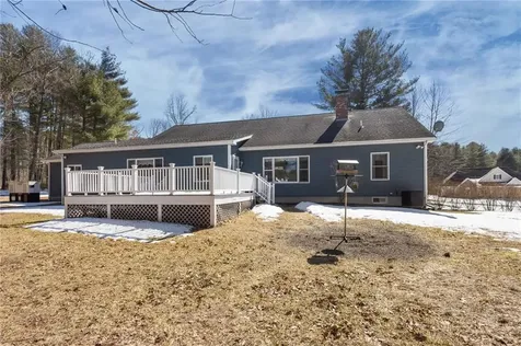 17 Blackwells Landing Brooklyn CT 06234