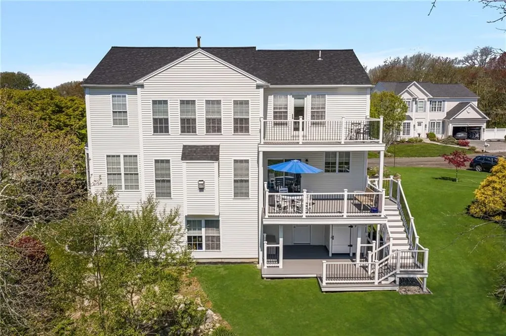61 Schooner Cove Lane Narragansett RI 02882