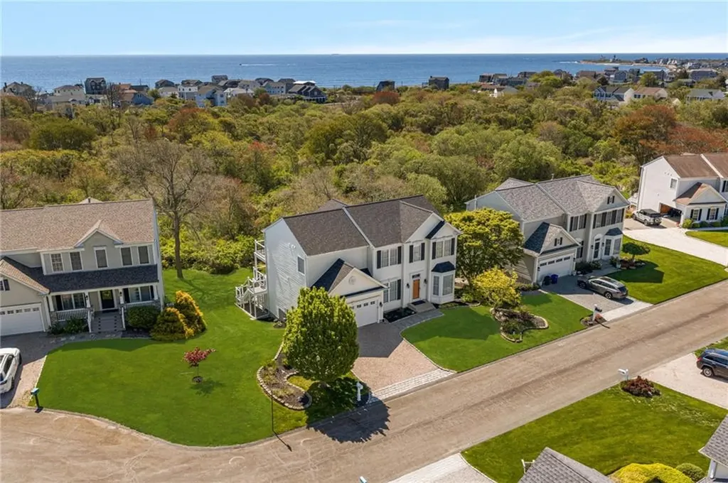 61 Schooner Cove Lane Narragansett RI 02882