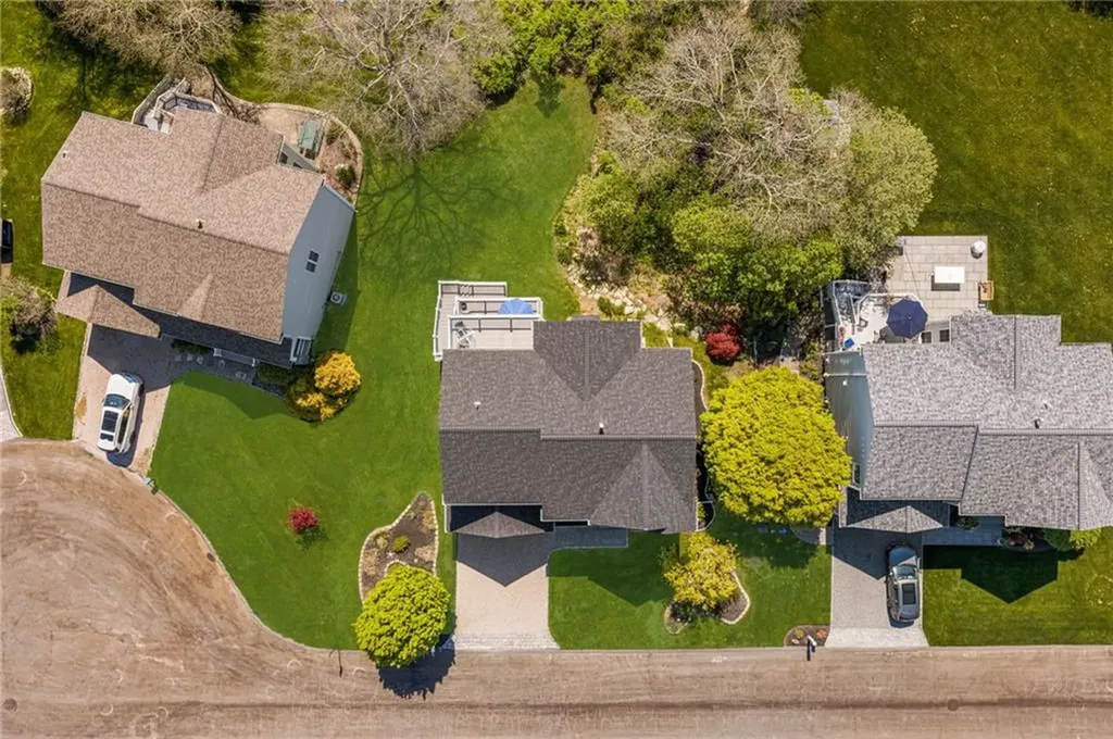 61 Schooner Cove Lane Narragansett RI 02882