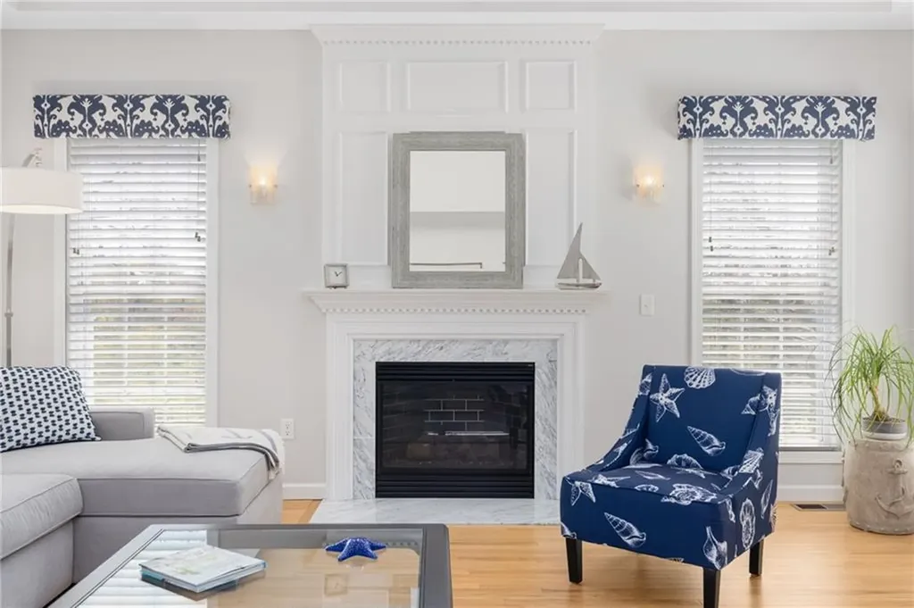 61 Schooner Cove Lane Narragansett RI 02882