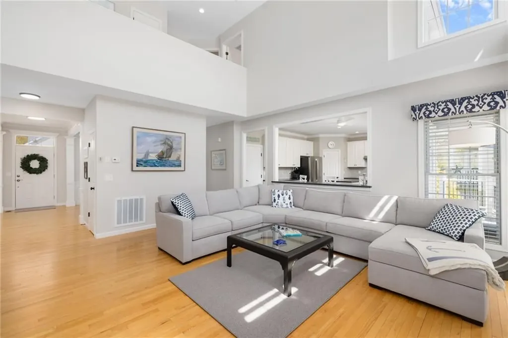 61 Schooner Cove Lane Narragansett RI 02882