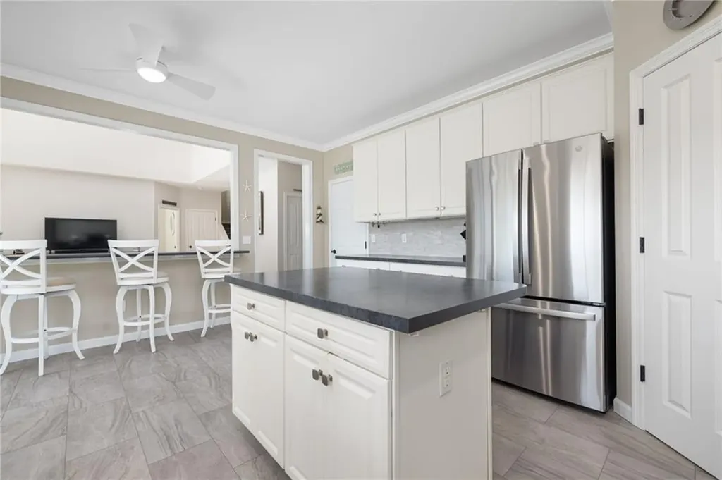 61 Schooner Cove Lane Narragansett RI 02882