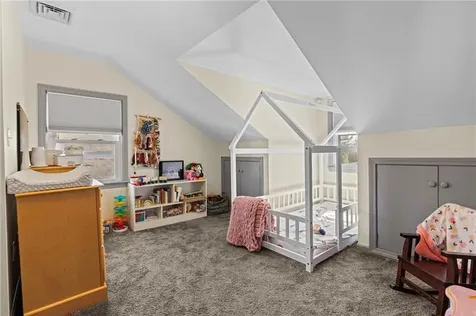 9 Mason Avenue Bristol RI 02809