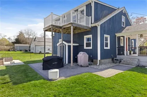 9 Mason Avenue Bristol RI 02809