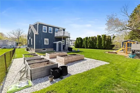 9 Mason Avenue Bristol RI 02809