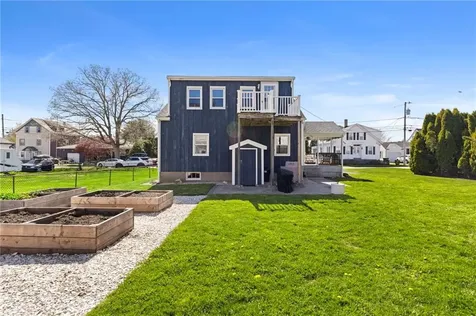9 Mason Avenue Bristol RI 02809