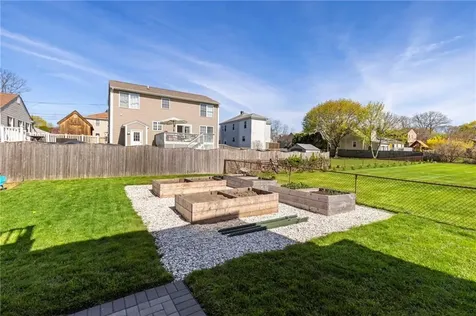 9 Mason Avenue Bristol RI 02809