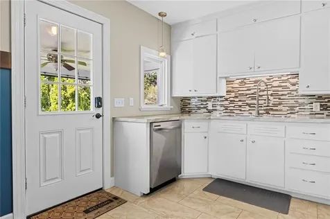 9 Mason Avenue Bristol RI 02809