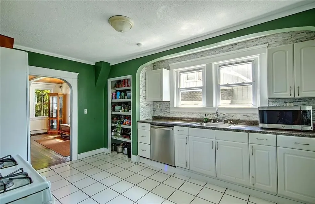 7 Hemlock Drive Johnston RI 02919