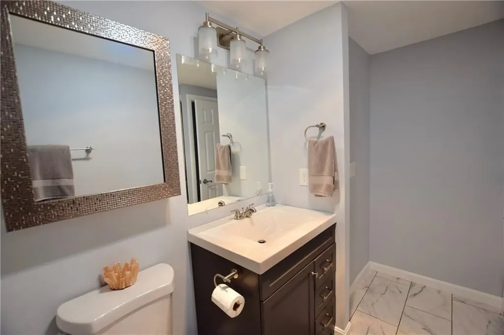 66 Girard Avenue Newport RI 02840
