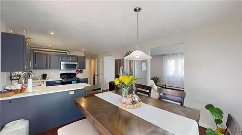27 Hidden Valley Lane Lincoln RI 02865
