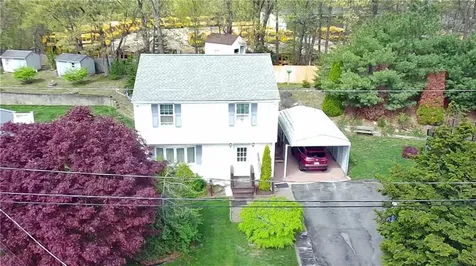 27 Hidden Valley Lane Lincoln RI 02865