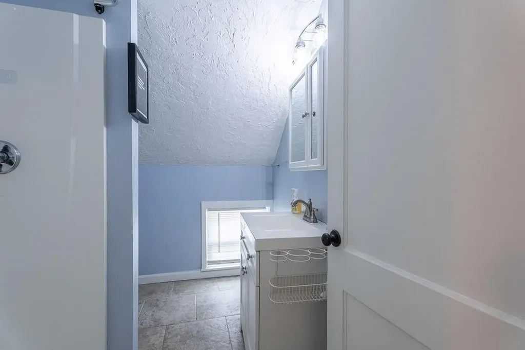 18 Metcalf Avenue North Providence RI 02911