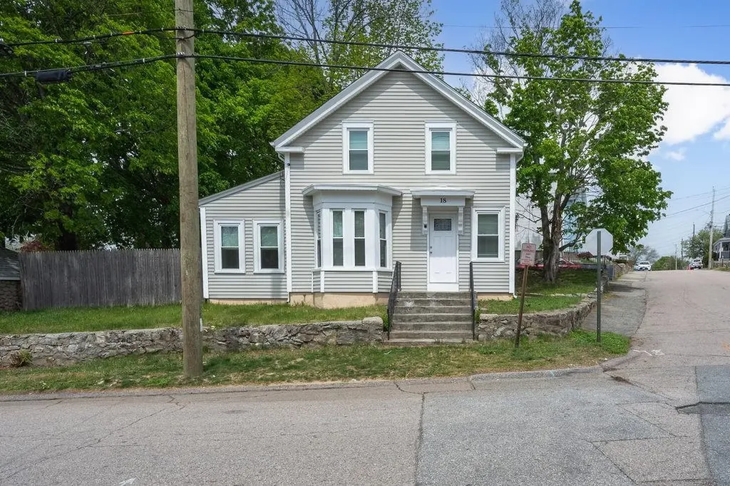 18 Metcalf Avenue North Providence RI 02911