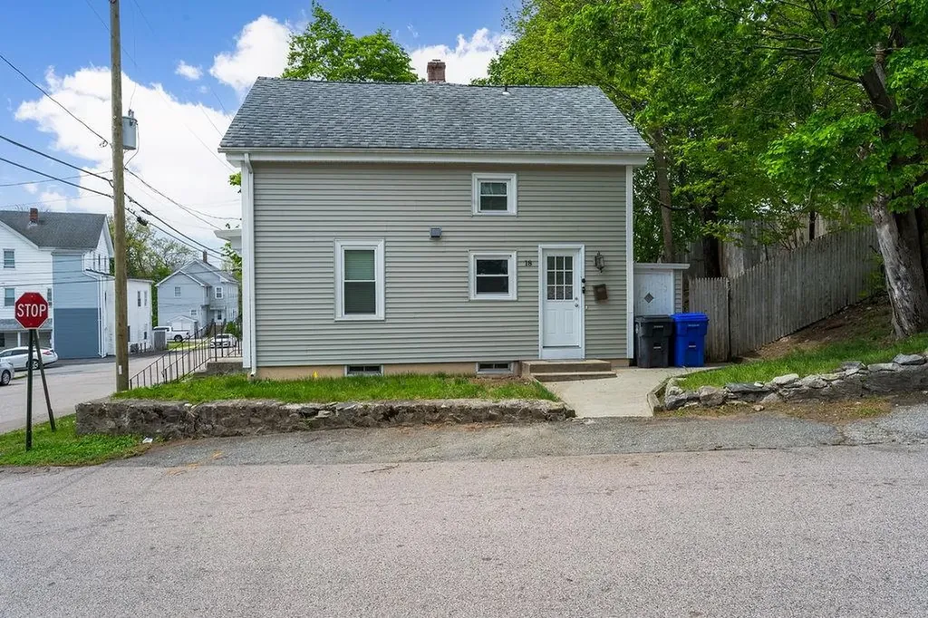 18 Metcalf Avenue North Providence RI 02911