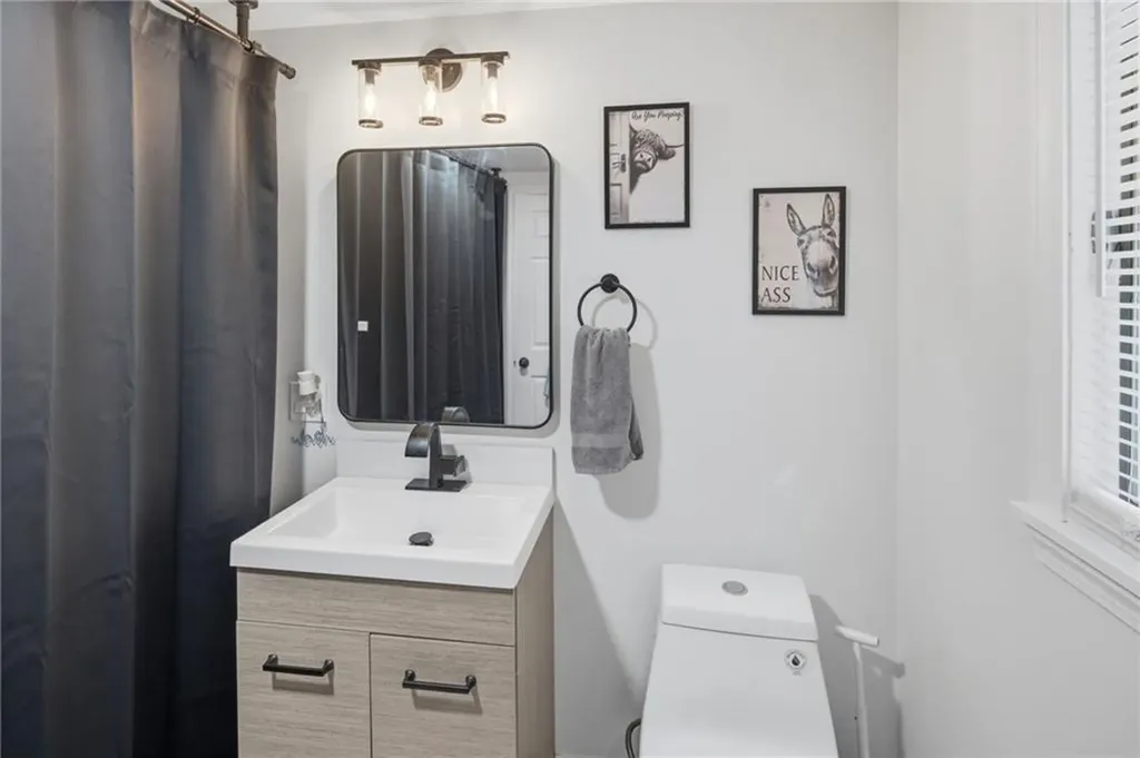 19 Fanning Lane Smithfield RI 02828