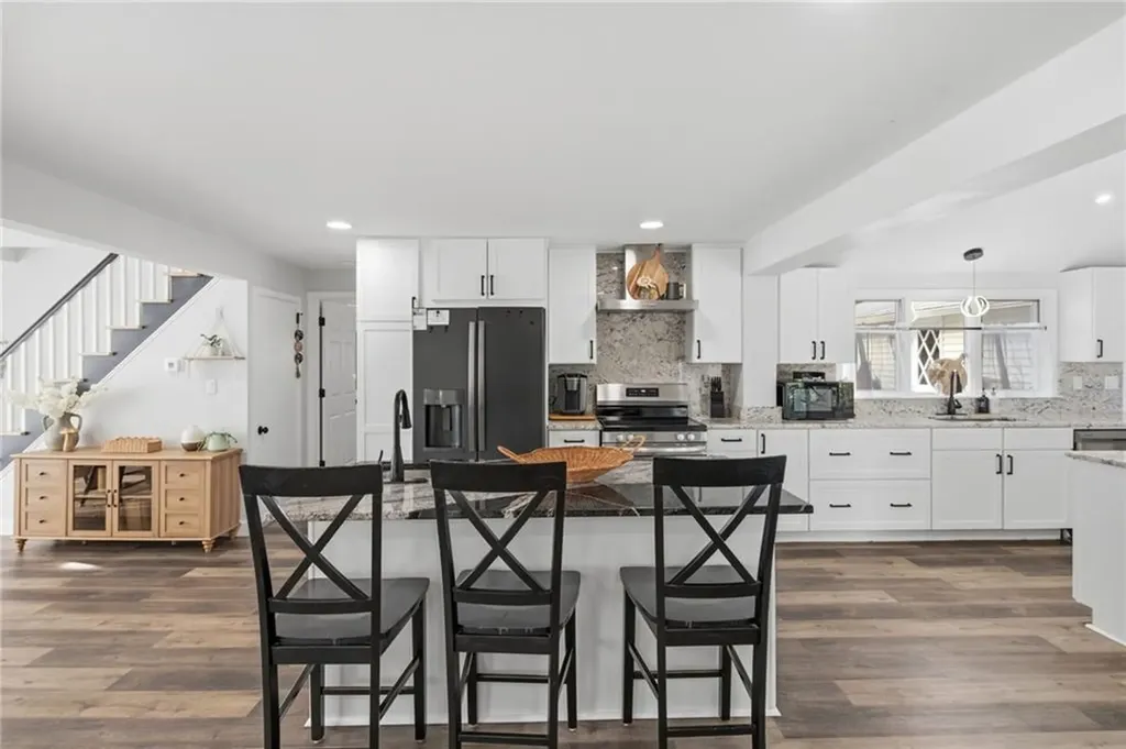 19 Fanning Lane Smithfield RI 02828