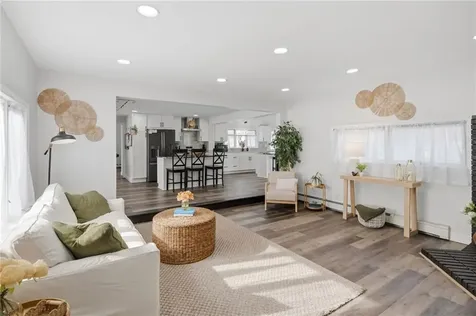 19 Fanning Lane Smithfield RI 02828