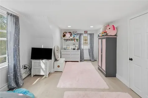 19 Fanning Lane Smithfield RI 02828