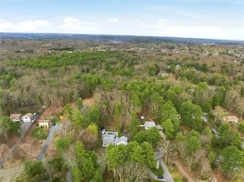 19 Fanning Lane Smithfield RI 02828