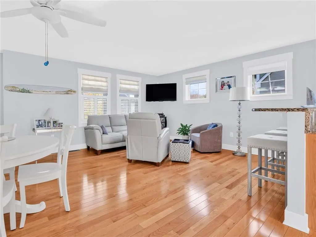 12 Park Avenue Narragansett RI 02882