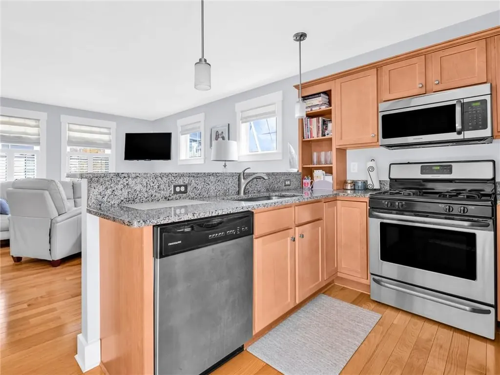 12 Park Avenue Narragansett RI 02882